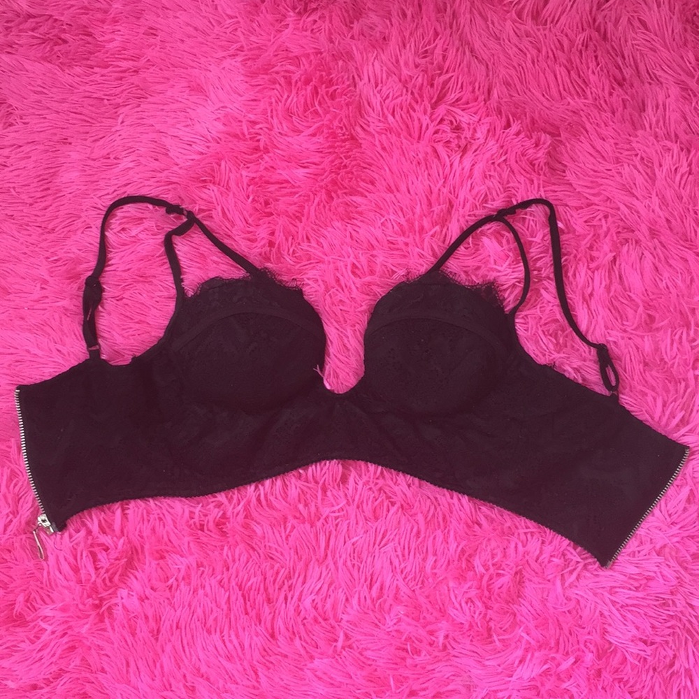 Black cutout corset strap crop